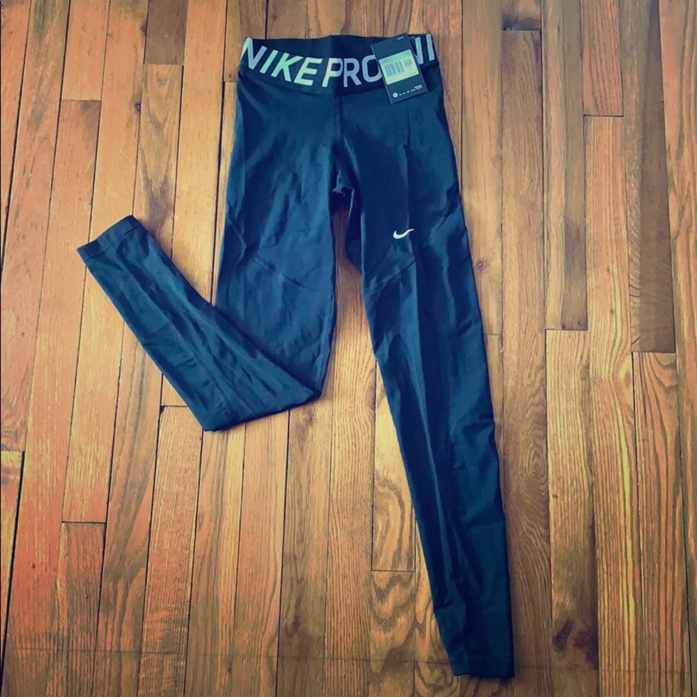XS Nike Pro leggings